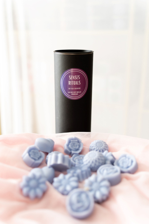 Woski zapachowe La Vie Est Belle 100g Woski zapachowe La Vie Est Belle 100g