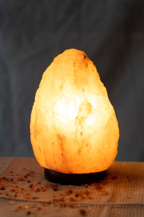 Lampa Solna Na Podstawie Z Drewna 3-5 Kg Lampa Solna Na Podstawie Z Drewna 3-5 Kg