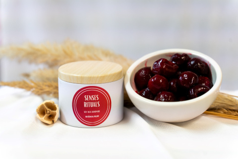 Świeca Sojowa - Wiśnia z Rumem 100g Świeca Sojowa - Wiśnia z Rumem 100g